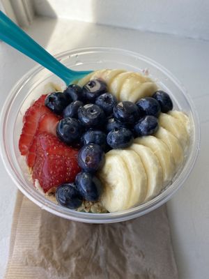 Açaí bowl at Nekter Juice Bar in Santa Monica