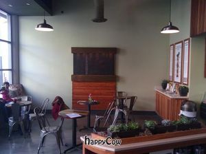 Seating at Nekter Juice Bar in Santa Monica