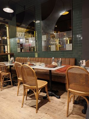 Inside at Pizzart in Madrid