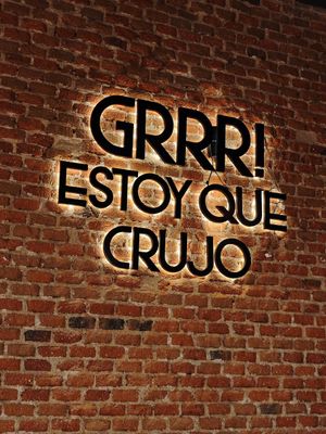 Inside at Pizzart in Madrid