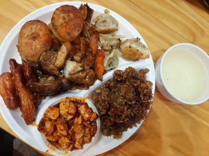  at Sumanxiang Vegetarian Cafeteria Suyan - 素满香素食自助餐厅·素宴 民乐园店 in Xian