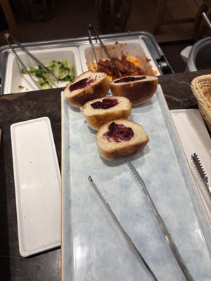   at Sumanxiang Vegetarian Cafeteria Suyan - 素满香素食自助餐厅·素宴 民乐园店 in Xian