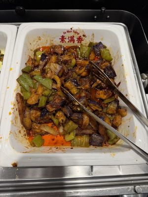 Stir fried eggplant, potatoes and green peppers   at Sumanxiang Vegetarian Cafeteria Suyan - 素满香素食自助餐厅·素宴 民乐园店 in Xian