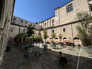 courtyard  at Combo in Venice