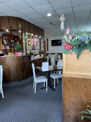 Indoor seating  at Aroi Thai Cuisine in Newport News