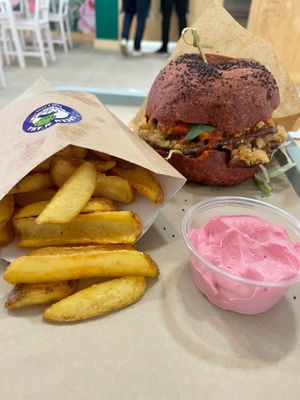  at Green M'ama in Naples