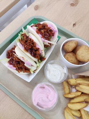 Bao buns at Green M'ama in Naples