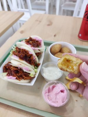 Inside the cheesy bites 😍 at Green M'ama in Naples