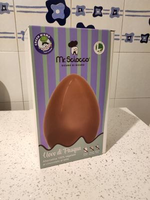Homemade Vegan Milk Chocolate Easter Egg at Green M'ama in Naples