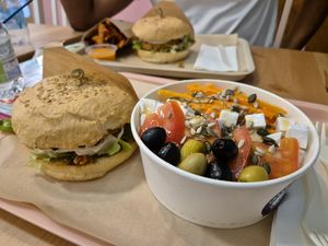 Tropical salad at Green M'ama in Naples