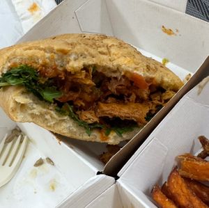 Wild bun  at Green M'ama in Naples