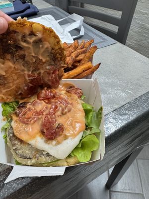 M'ama bun  at Green M'ama in Naples