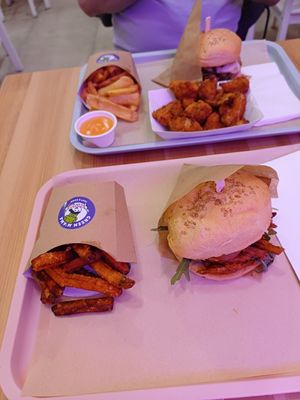  at Green M'ama in Naples