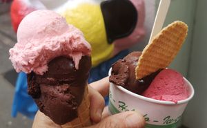 Strawberry/Raspberry/Choc at Cafe Cortina  in Friedberg