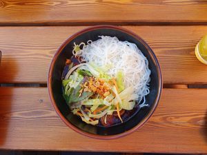 Bun Xao Xa Ot mit veganem Rind at Fam Linh in Heidenheim