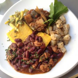 plat du jour at Aux Deux Portes Cafe in Geneva