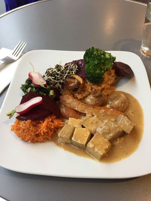 Plat du jour  at Aux Deux Portes Cafe in Geneva