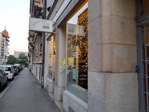 Exterior at Aux Deux Portes Cafe in Geneva