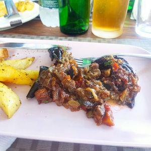 Nadziewany bakłażan at Zonja Gjene in Berat