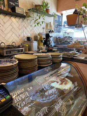 Vegan carrot cake   at Nachbarschaft  in Heidelberg