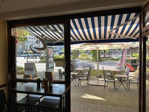 Sitzplätze im Freien at How Bao in Solingen