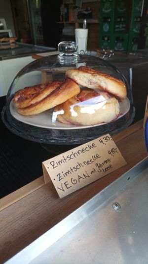 Vegan cinnamon rolls at SUKI Walchensee - Kiosk in Kochel Am See