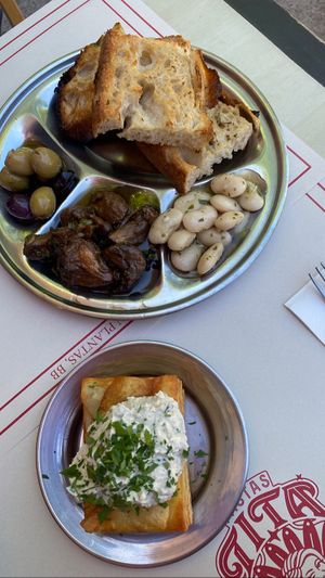 Triolet y Milhojas de papa  at Tita la Vedette in Buenos Aires