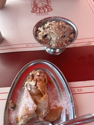 Canolo and ice cream  at Tita la Vedette in Buenos Aires