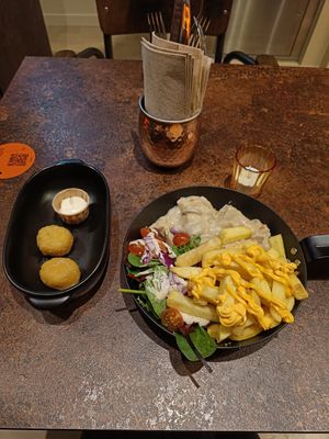 Vol au vent with cheesy fries and cheese croquettes at OhMA Gent in Ghent