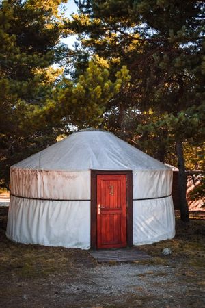 yurts inspirados pela Mongolia at Vale do Rossim Eco Resort in Gouveia