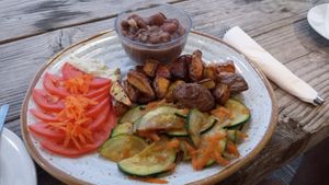 Mais opções Vegan do que não vegan 👌 at Vale do Rossim Eco Resort in Gouveia