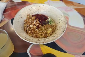 Sweet lunch bowl at ÆNDRÈ - Schlüterstraße in Hamburg