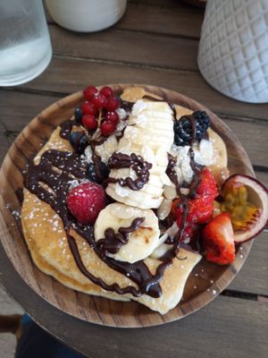  at Savage Cafe in Carqueiranne