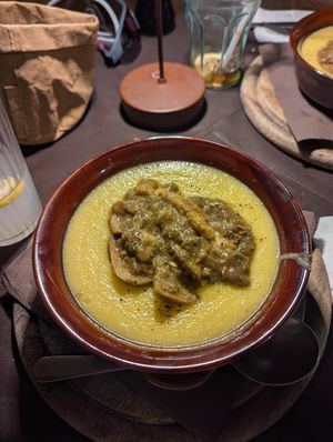 Polenta with poricini at Le Barrique in Prato