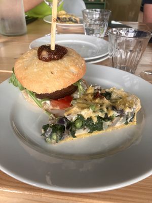 Zeer smakelijk koken bij Vegan academy   at Vegan Academy in Amsterdam