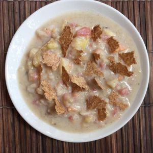 dessert - fruit crumble at L'Elephant Vert in Luang Prabang