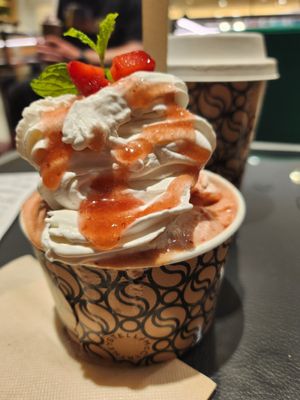 Parfait at STELLA'S WORLD by Stella McCartney in Osaka