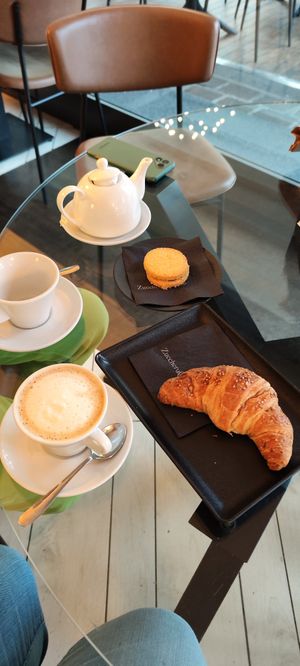 Glamour has delicious vegan croissant,cookie and cappuccino at Glamour in Biella