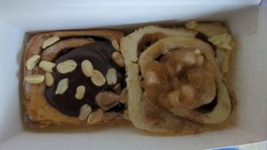 Snicka Roll and Apple Roll at Cinnamood in Aachen