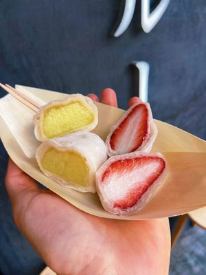 Crown melon and strawberry mochi   at Ben Zai Ten in Nara