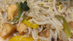  at Vegetarian - NUH Main Bldg in Central Singapore