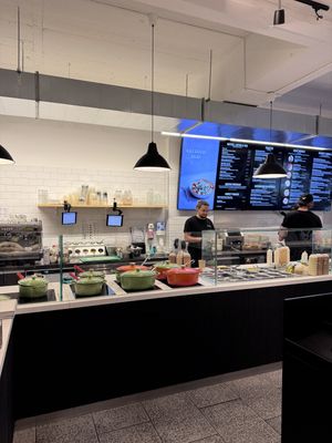   at Wild Bowls - Seefeldstrasse in Zurich