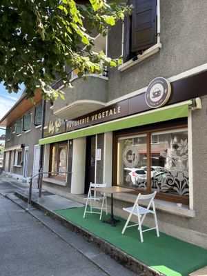   at Why Nuts in Reignier