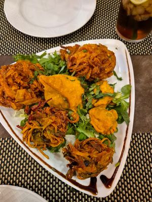 Mixed vegan starters at Buddha's Eye Indian Restaurant in Mallorca