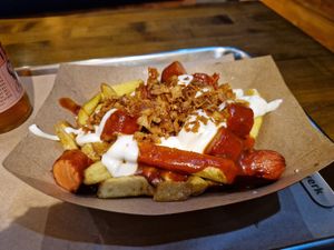 Currywurst mit Pommes at Frittenwerk - Bolzstraße in Stuttgart