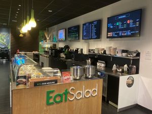 Counter at Eat Salad in Bordeaux
