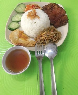 Cơm tấm sườn bì trứng ngon lắm ạ at Thuần Chay Thiên Ý in Ho Chi Minh City