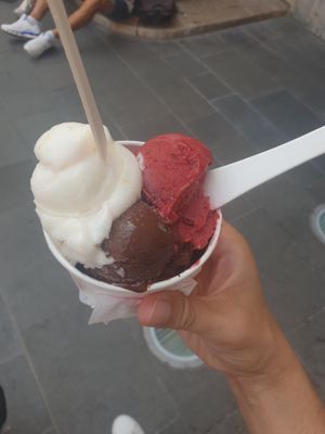  at Fenocchio - Place Rossetti in Nice