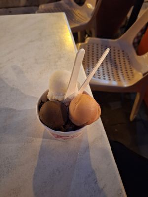  at Fenocchio - Place Rossetti in Nice