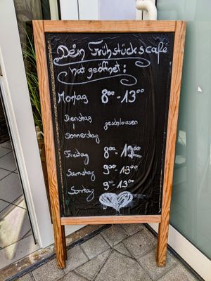 Sign outside of Rockin Delicious Cafe und Concept Store at Rockin Delicious Cafe und Concept Store in Kronach